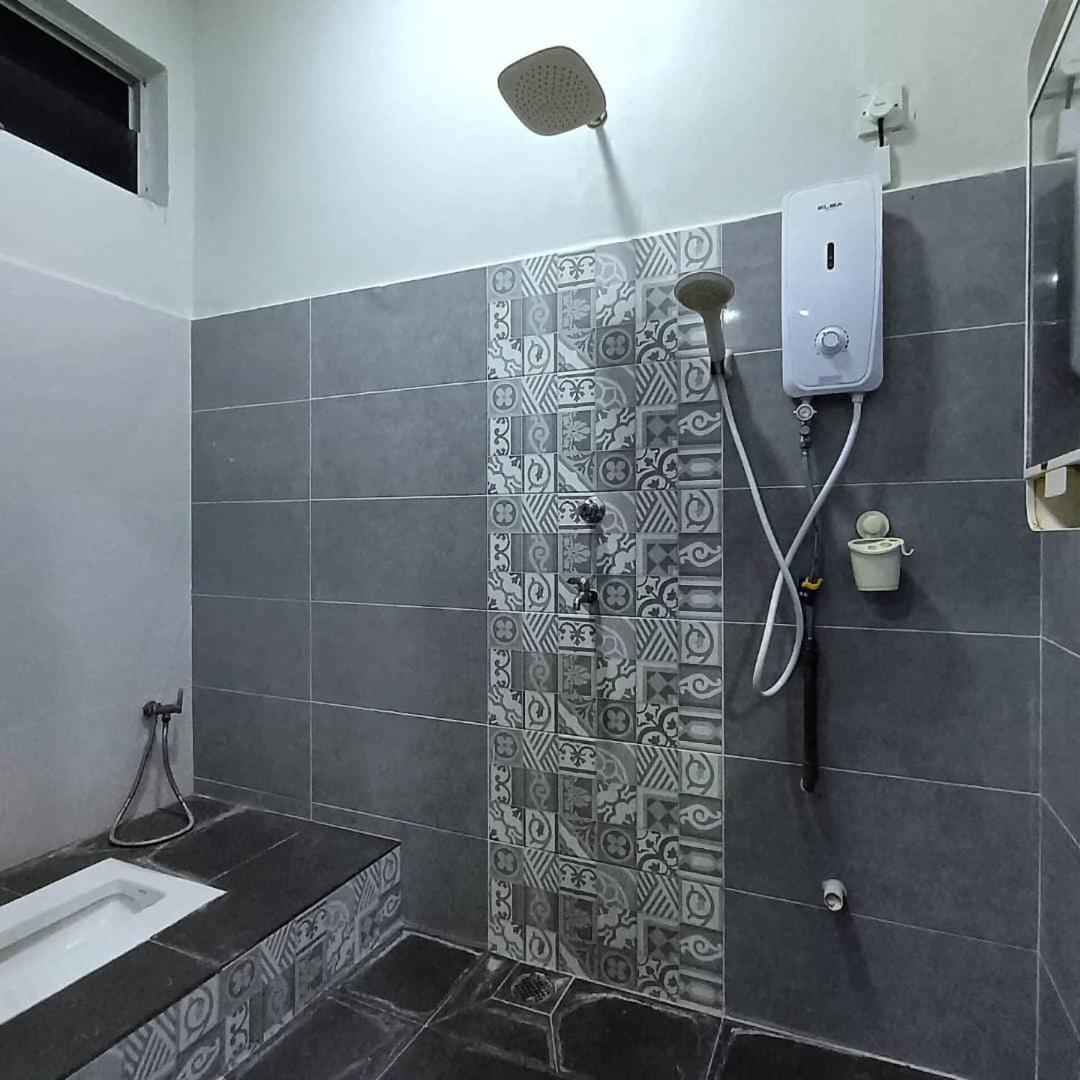 Ebnur Homestay Arau Eksteriør bilde
