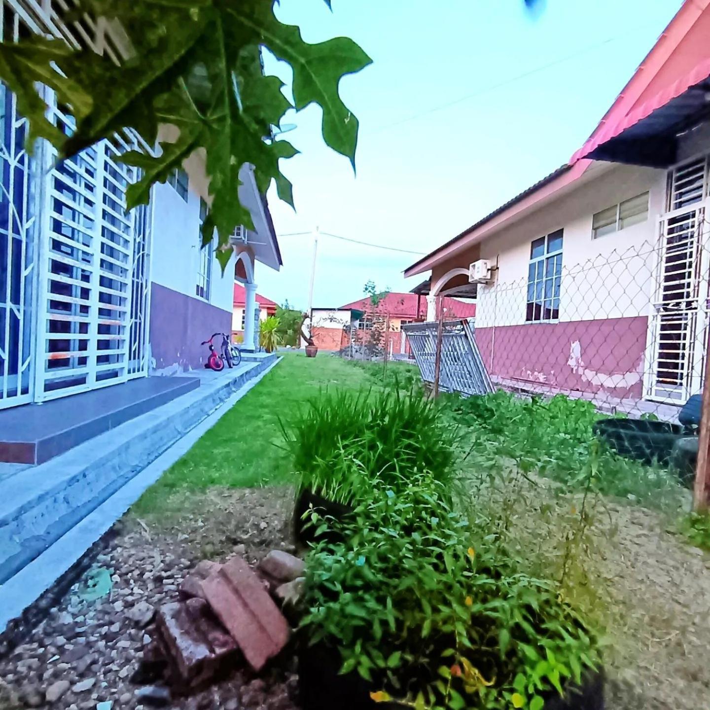 Ebnur Homestay Arau Eksteriør bilde
