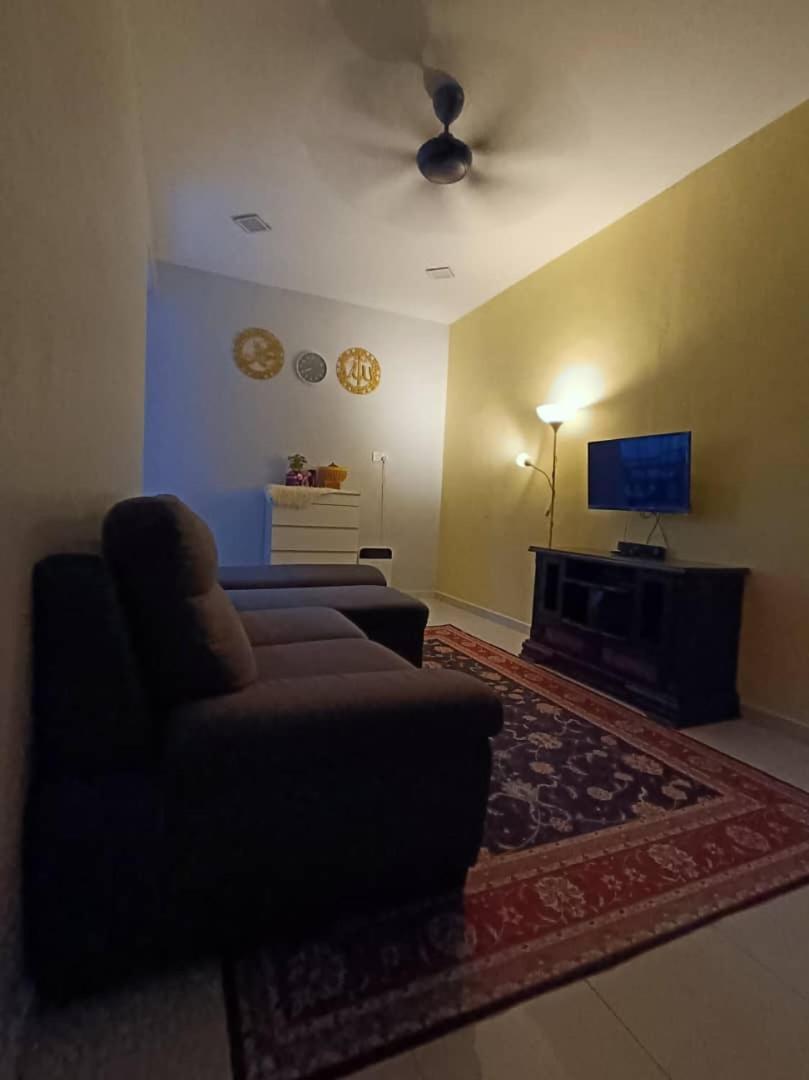 Ebnur Homestay Arau Eksteriør bilde