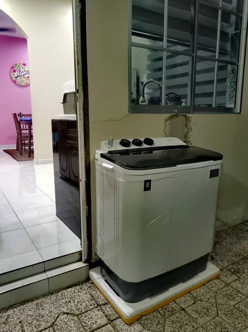 Ebnur Homestay Arau Eksteriør bilde